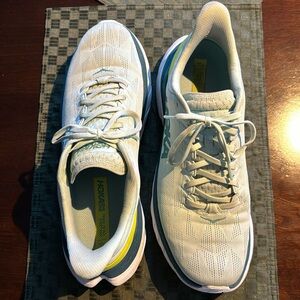 Hoka Mach 4 - running and walking - Size 13